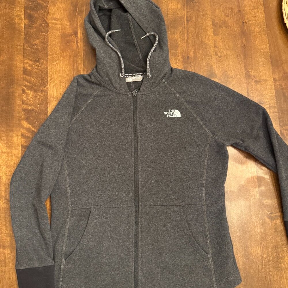 The North Face Full-Zip Hoodie – Women’s Medium (Dark Gray)
